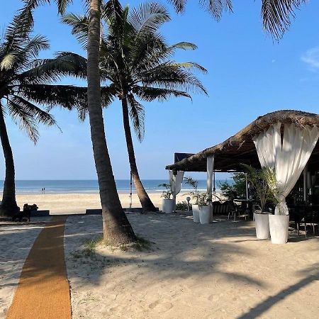 Mamagoa Beach Resort Мандрем Экстерьер фото