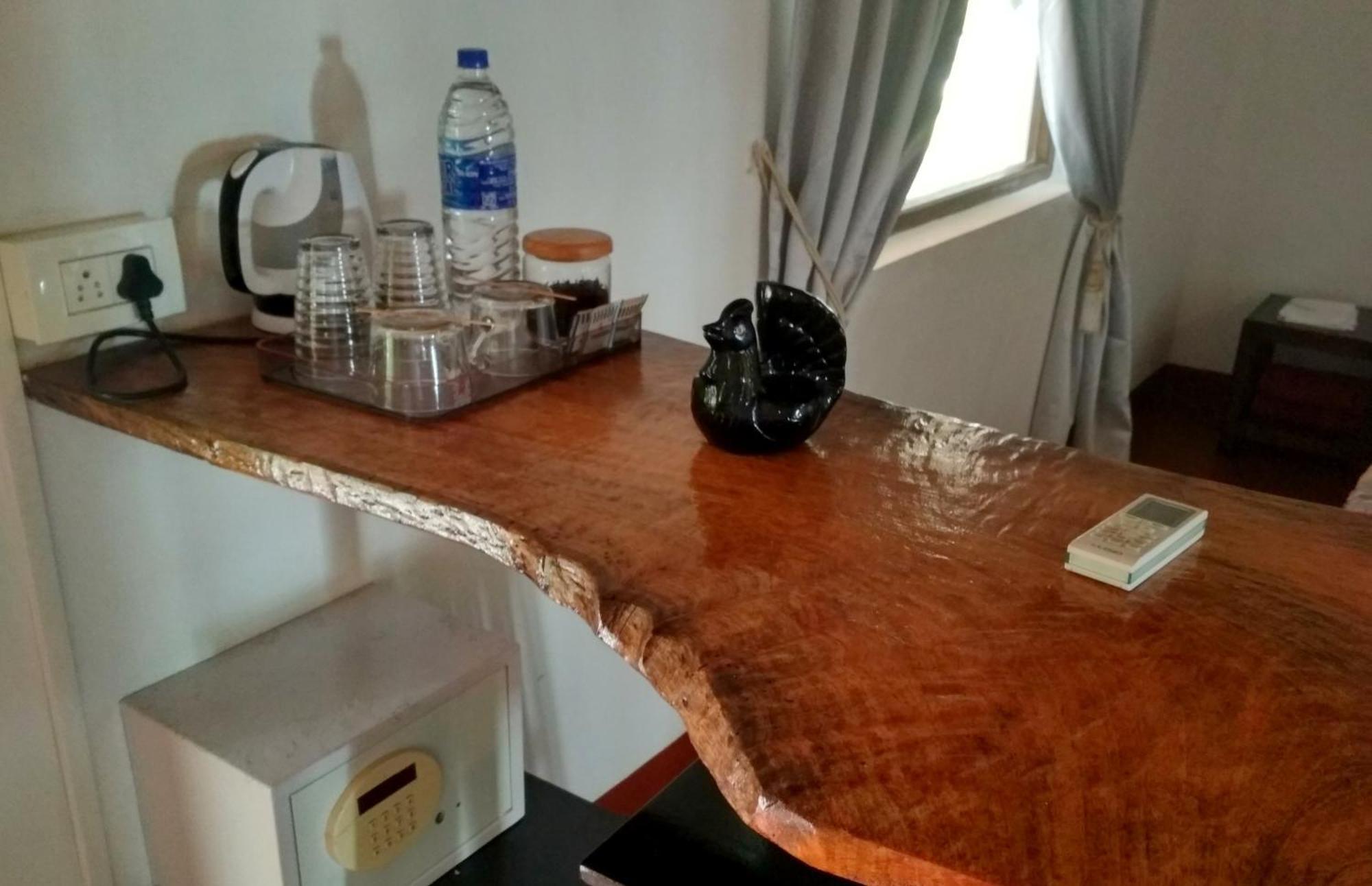 Mamagoa Beach Resort Мандрем Экстерьер фото