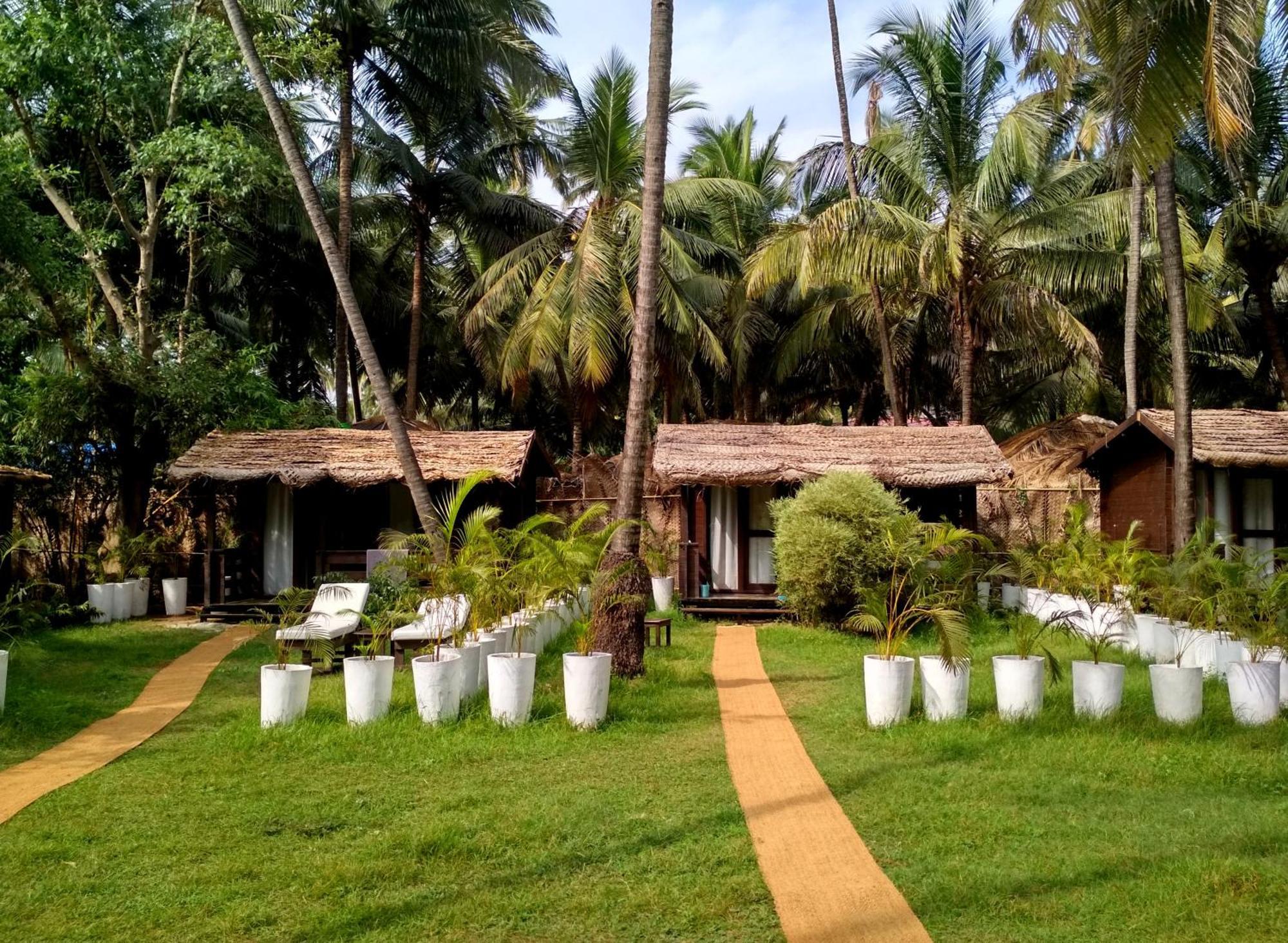 Mamagoa Beach Resort Мандрем Экстерьер фото